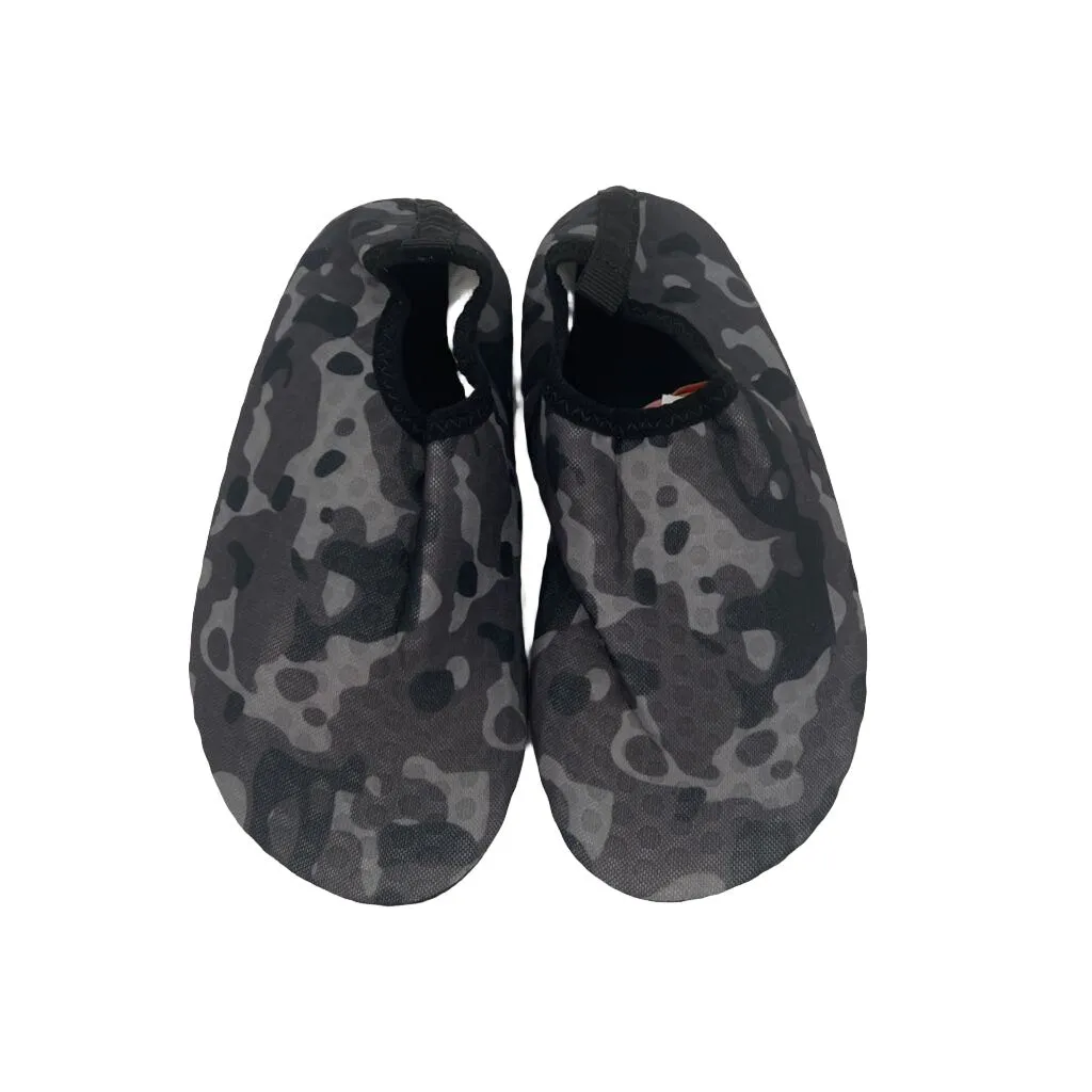 Slip On Camo Water